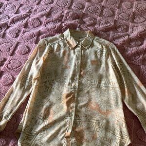 Rose & Olive Beige Geometric Button Down Shirt